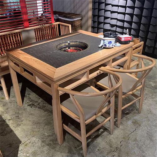 中式仿古老火锅实木餐桌